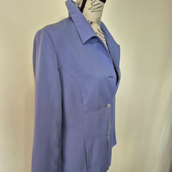 Blazer - Picture 2 of 7